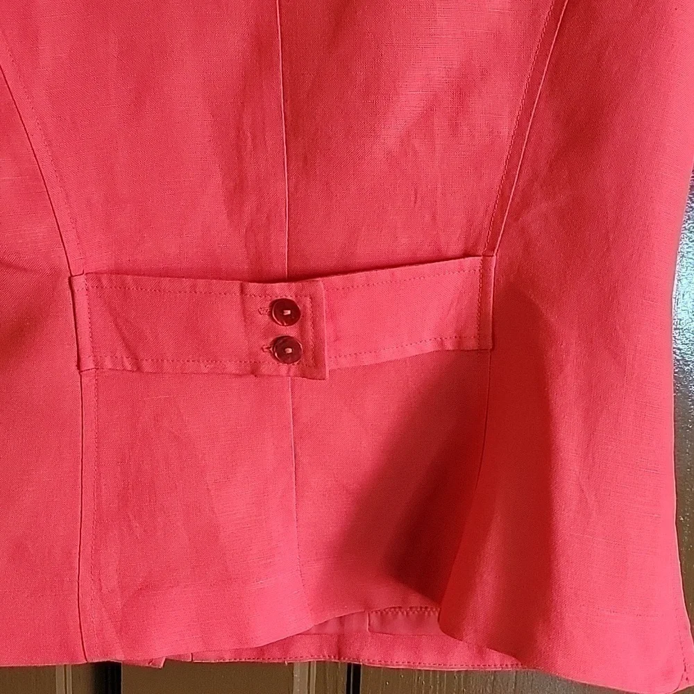 Plaza South-Linen/ Rayon coral,collared v neck, short sleeved top 12P NWT.